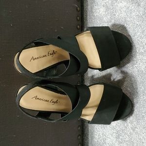 American Eagle Ryan High Wedge Sandles 6.5W Black Strapy Wedges